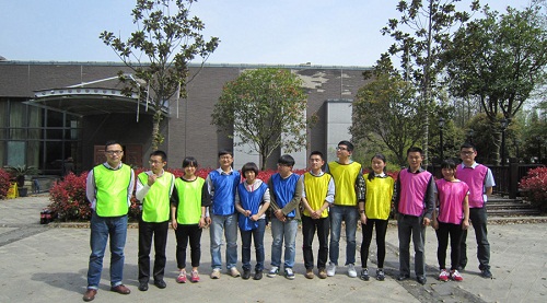 巅峰国际官网“跑挠妆相约尚湖烧烤